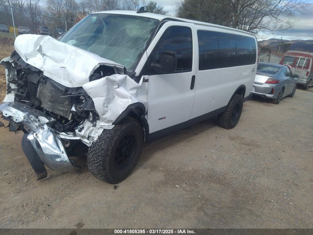 1GAWGFF14L1153609 Chevrolet Express Passenger Rwd 2500 Regular Wheelbase Lt