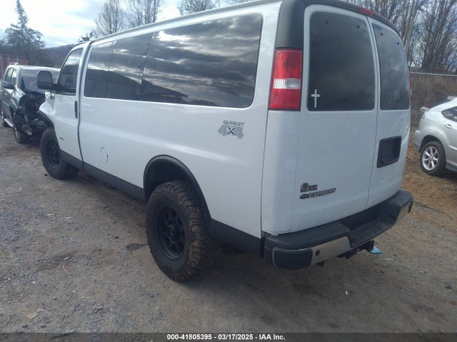 1GAWGFF14L1153609 Chevrolet Express Passenger Rwd 2500 Regular Wheelbase Lt
