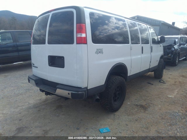 1GAWGFF14L1153609 Chevrolet Express Passenger Rwd 2500 Regular Wheelbase Lt