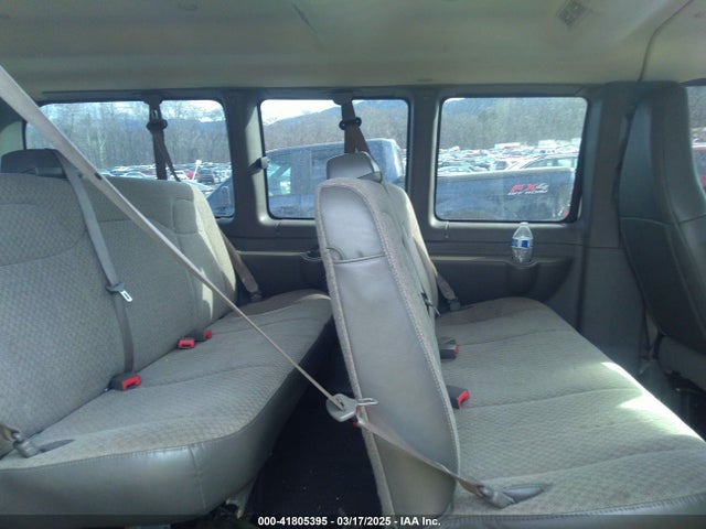 1GAWGFF14L1153609 Chevrolet Express Passenger Rwd 2500 Regular Wheelbase Lt