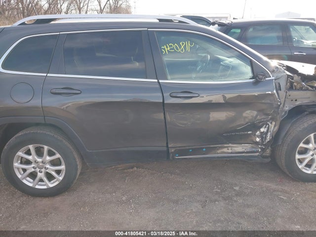 1C4PJMCS7GW246423 Jeep Cherokee Latitude