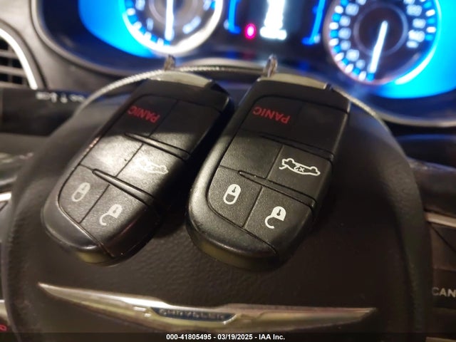 1C3CCCABXGN116748 Chrysler 200 Limited
