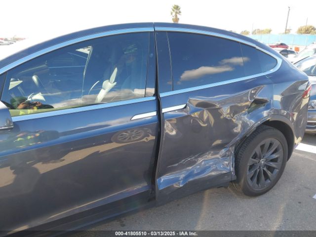 2018 TESLA MODEL X 5YJXCAE29JF136121 Photo 5