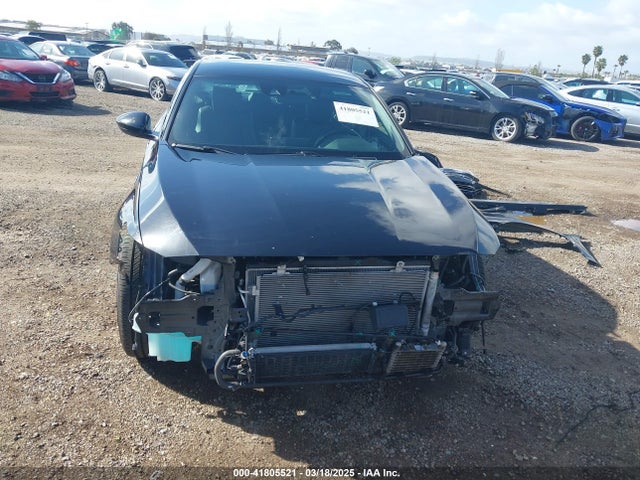 1HGCV3F21NA008636 Honda Accord Hybrid Sport