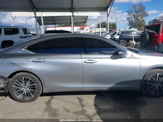 58ADA1C16RU053403 Lexus ES 300H