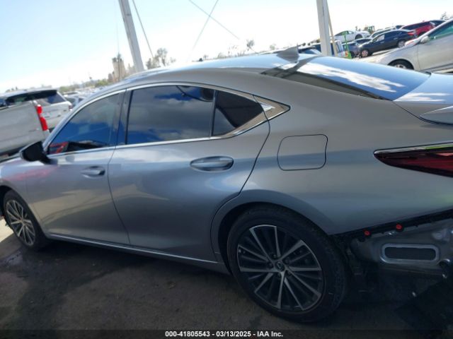 58ADA1C16RU053403 Lexus ES 300H