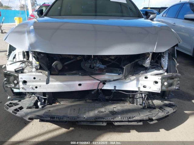 58ADA1C16RU053403 Lexus ES 300H