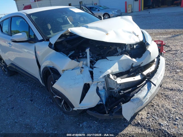 NMTKHMBX6KR099926 Toyota 3zr-fae