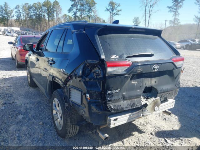 2T3H1RFV8KW013553 Toyota RAV4 LE