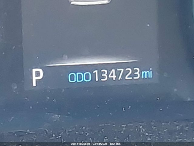 2T3H1RFV8KW013553 Toyota RAV4 LE