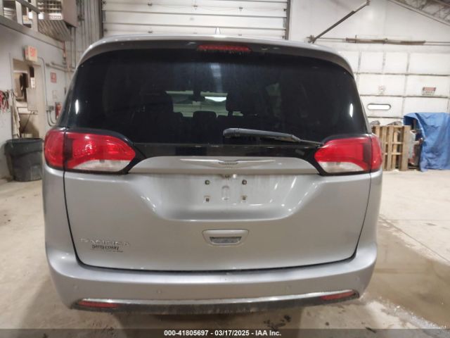 2C4RC1BG7HR831320 Chrysler Pacifica Touring-l
