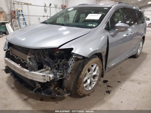 2C4RC1BG7HR831320 Chrysler Pacifica Touring-l