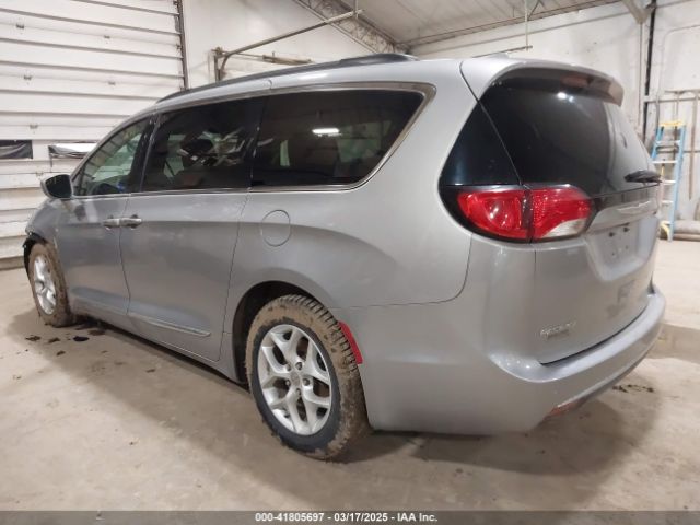 2C4RC1BG7HR831320 Chrysler Pacifica Touring-l