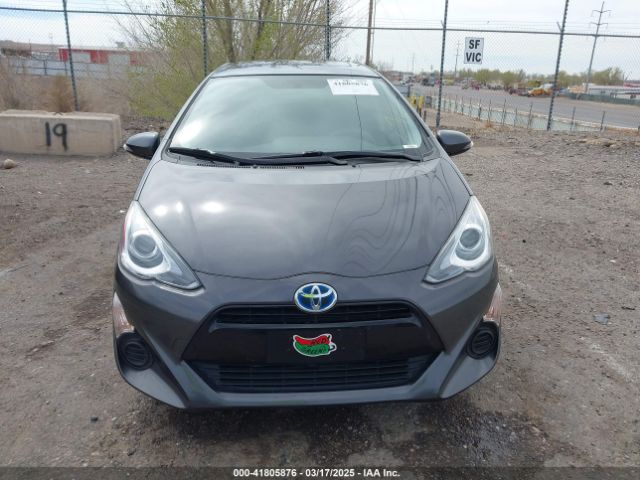 JTDKDTB31F1111388 Toyota Prius C Three