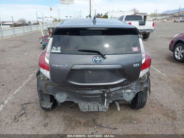JTDKDTB31F1111388 Toyota Prius C Three