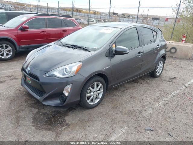 JTDKDTB31F1111388 Toyota Prius C Three