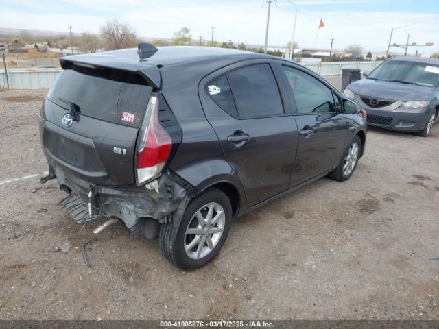 JTDKDTB31F1111388 Toyota Prius C Three