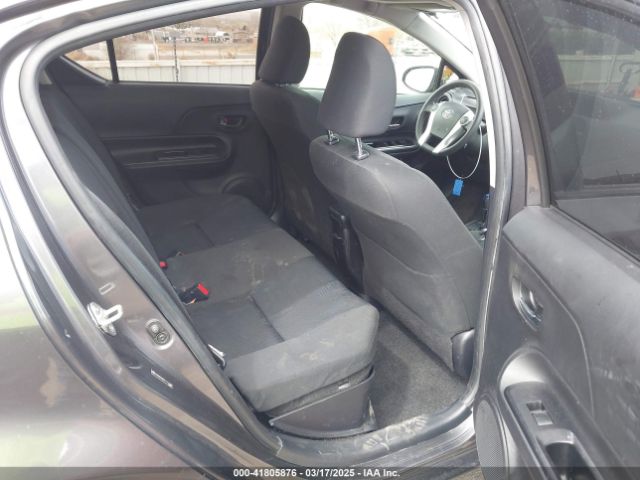 JTDKDTB31F1111388 Toyota Prius C Three