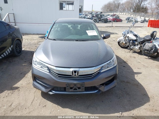 1HGCR2F38HA256667 Honda ACCORD LX