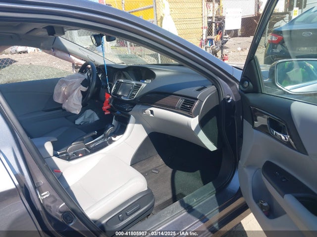 1HGCR3F96GA029275 Honda Accord Touring