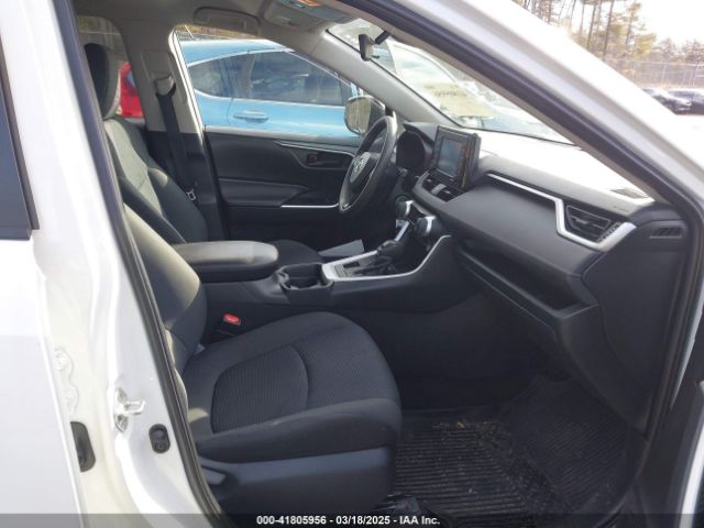 2T3G1RFV5LW087235 Toyota RAV4 LE