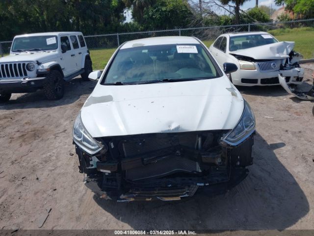 5NPE24AF1KH761006 Hyundai SONATA SE