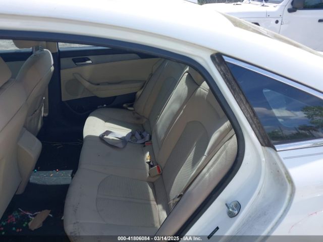 5NPE24AF1KH761006 Hyundai SONATA SE