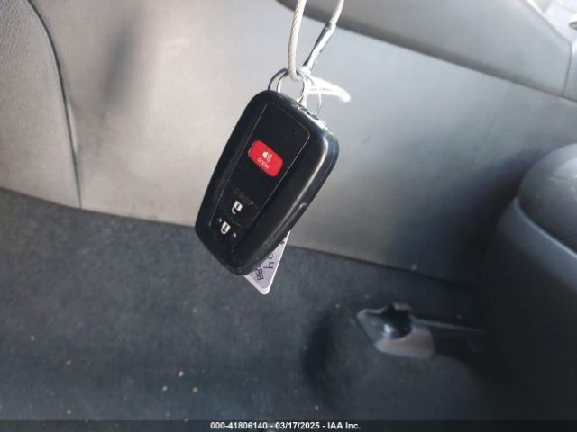 2T3P1RFV7RW419815 Toyota Rav4 Xle