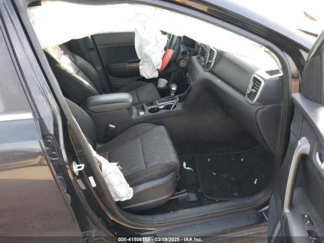 KNDPMCAC8H7154715 KIA Sportage Lx