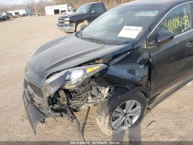 KNDPMCAC8H7154715 KIA Sportage Lx