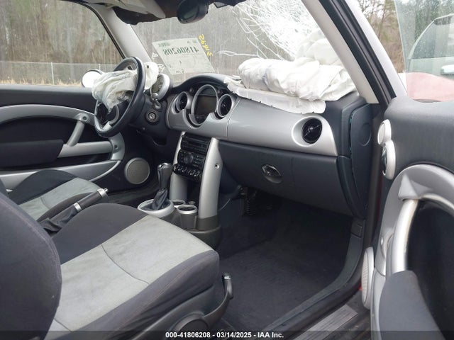 2005 MINI COOPER WMWRC33485TJ67837 Photo 4