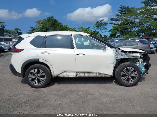 JN8AT3BA1MW018081 Nissan Rogue Sv Fwd