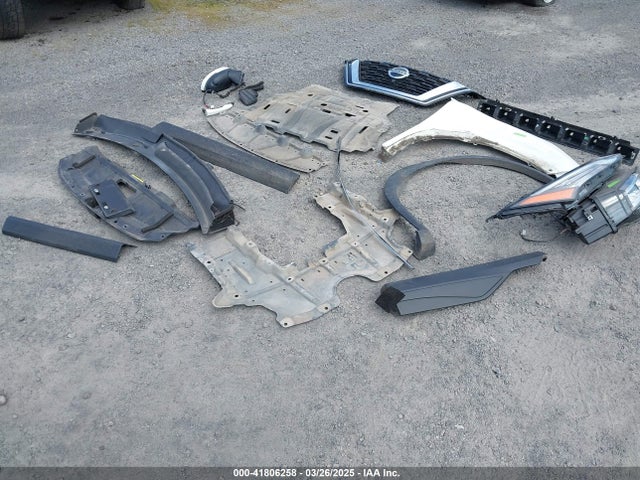 JN8AT3BA1MW018081 Nissan Rogue Sv Fwd