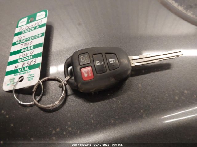 JTMRFREV9GJ068851 Toyota Rav4 Xle