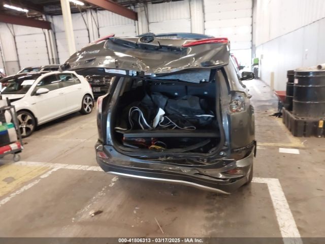 JTMRFREV9GJ068851 Toyota Rav4 Xle