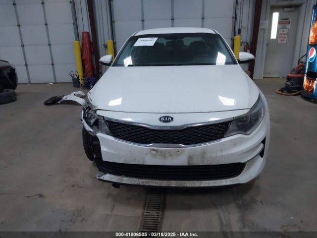 5XXGT4L35JG209737 KIA Optima Lx