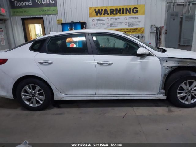5XXGT4L35JG209737 KIA Optima Lx