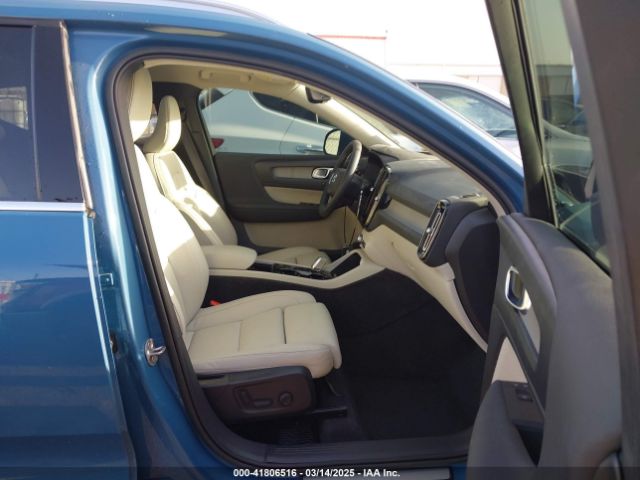 2023 VOLVO XC40 YV4L12UN0P2946980 Photo 4