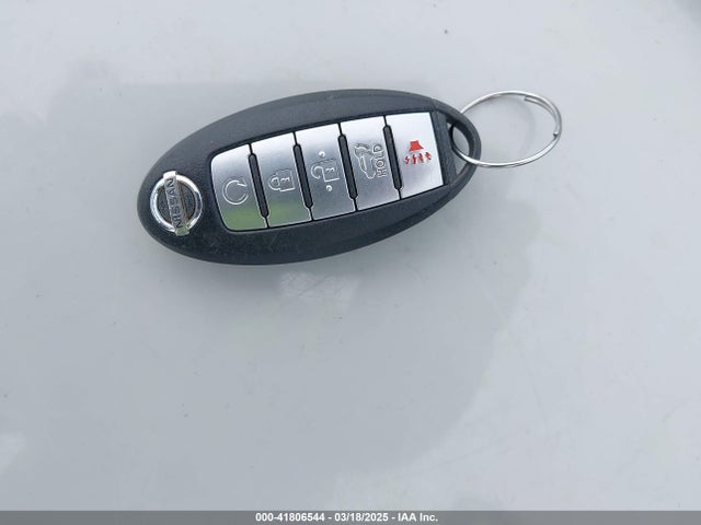 5N1DR2MM2JC642120 Nissan Pathfinder Sl
