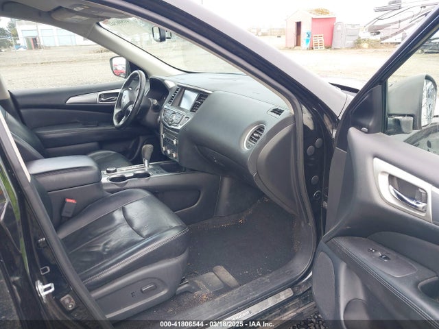 5N1DR2MM2JC642120 Nissan Pathfinder Sl