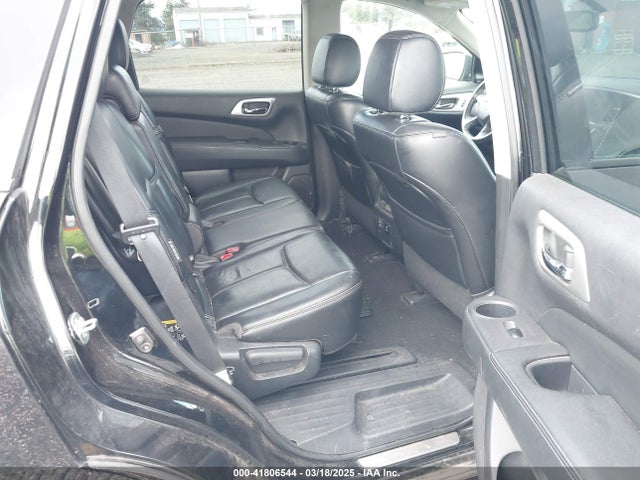 5N1DR2MM2JC642120 Nissan Pathfinder Sl