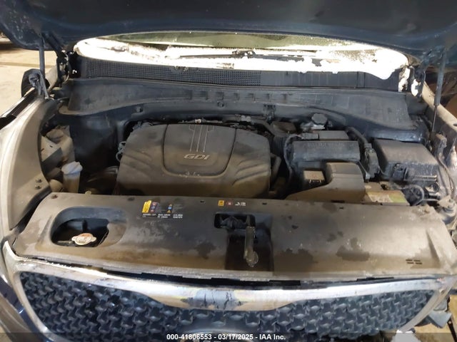 5XYPG4A58JG389235 KIA Sorento 3.3l Lx