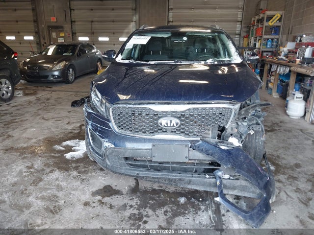 5XYPG4A58JG389235 KIA Sorento 3.3l Lx