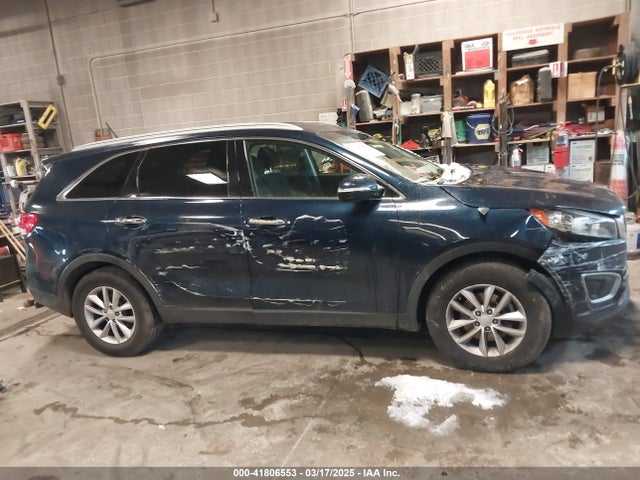 5XYPG4A58JG389235 KIA Sorento 3.3l Lx