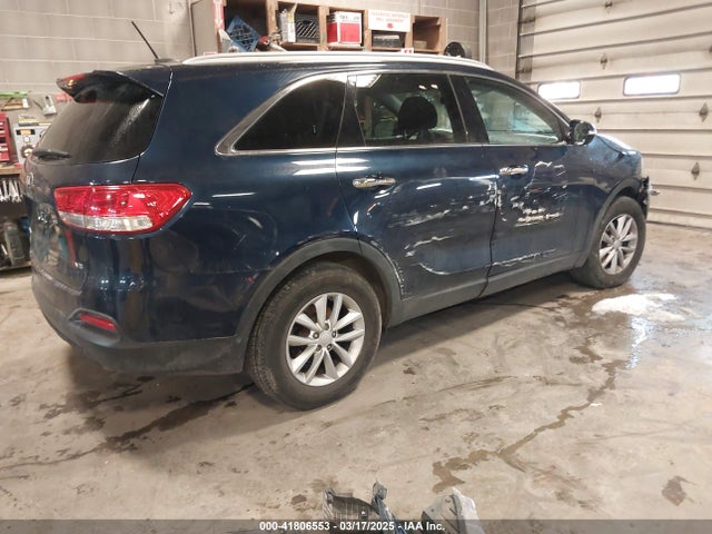 5XYPG4A58JG389235 KIA Sorento 3.3l Lx