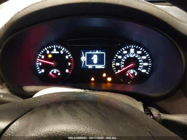 5XYPG4A58JG389235 KIA Sorento 3.3l Lx