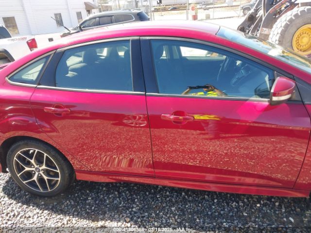 1FADP3F21GL232631 Ford FOCUS SE