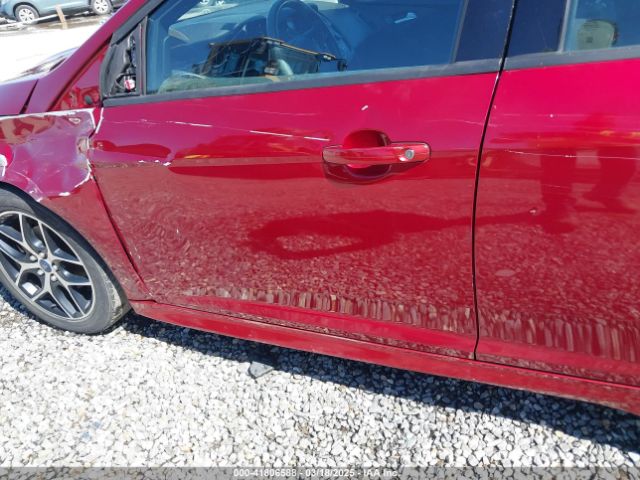 1FADP3F21GL232631 Ford FOCUS SE