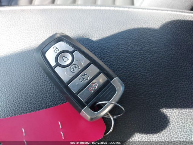 3FA6P0HD1HR291901 Ford FUSION SE