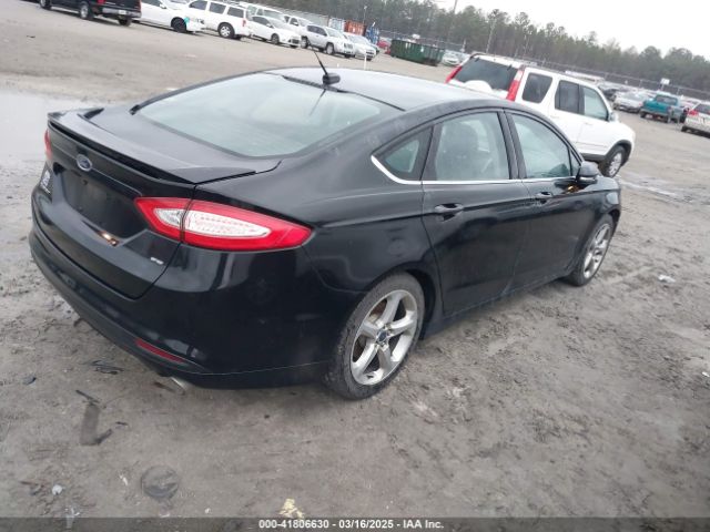 1FA6P0H73F5102949 Ford FUSION SE